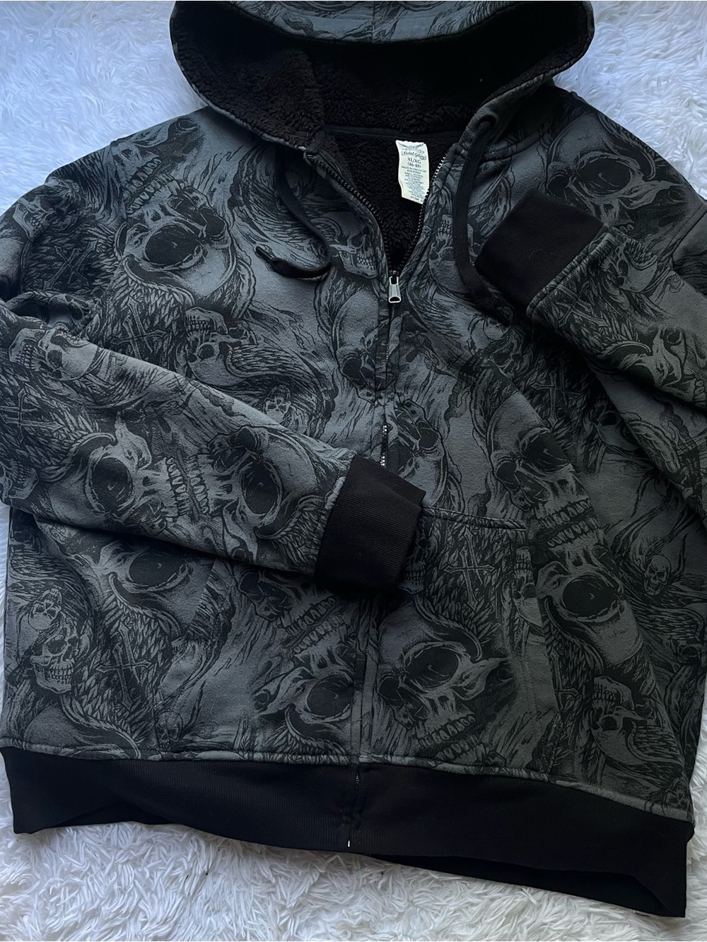 Faded Glory Black and Gray Skull-Print Zip Hoodie